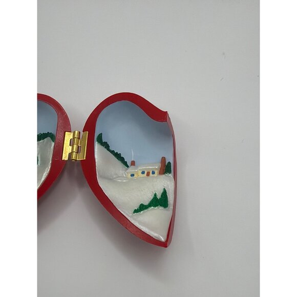 Hallmark Heart of Christmas Hinged Keepsake Ornament Winter Scene 1993 - Picture 7 of 13